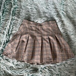 Garage Pleated, Plaid, Mini Skirt. Size Medium